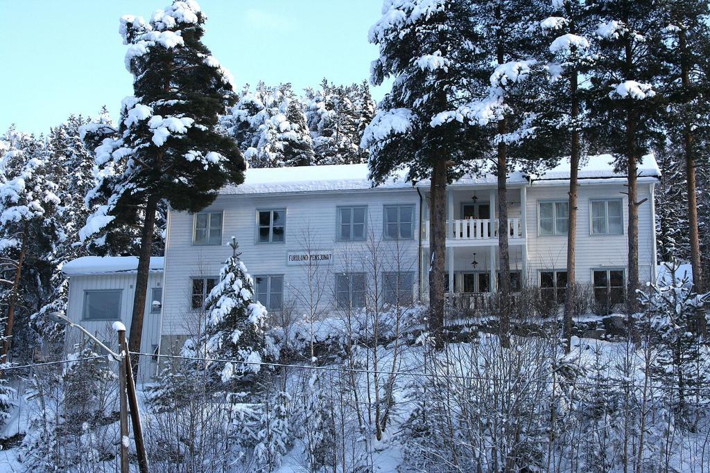 Furulund Pensjonat Ron Exterior photo