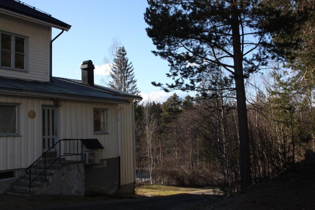 Furulund Pensjonat Bed & Breakfast Ron Exterior photo